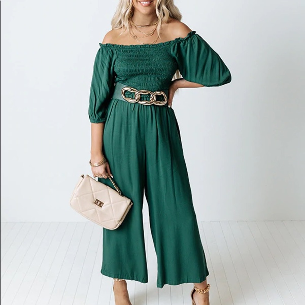 NWT emerald green jumpsuit 🖤